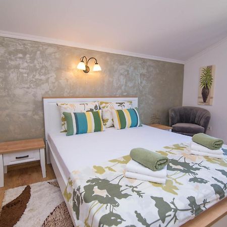 Nereo Apartment Mali Lošinj Exterior foto