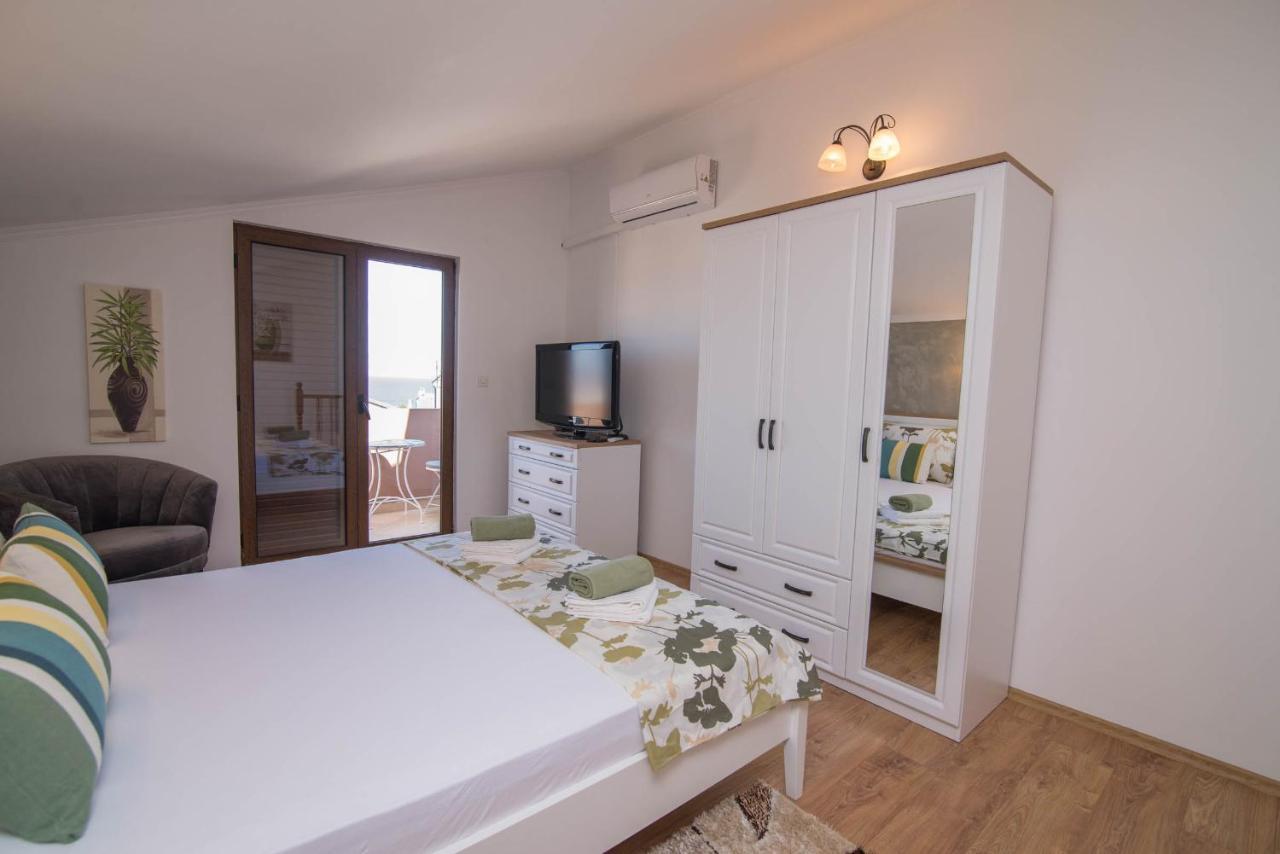 Nereo Apartment Mali Lošinj Exterior foto